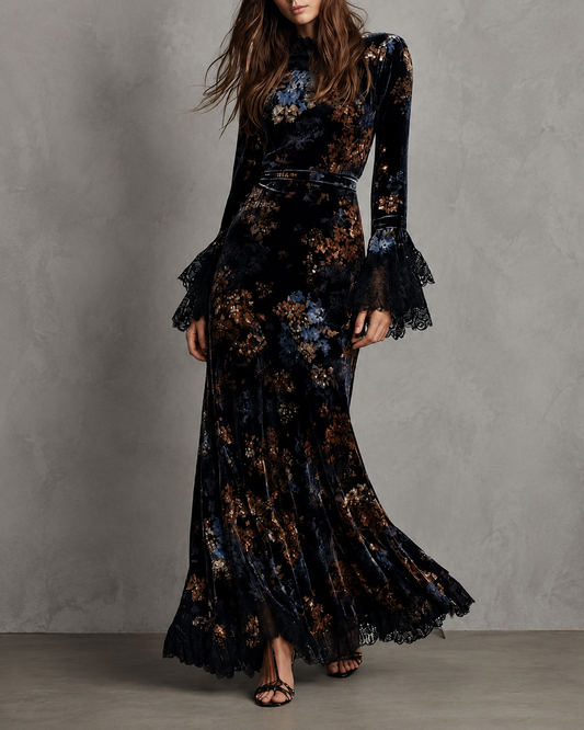 Vestido con estampado floral y mangas acampanadas con ribete de encaje