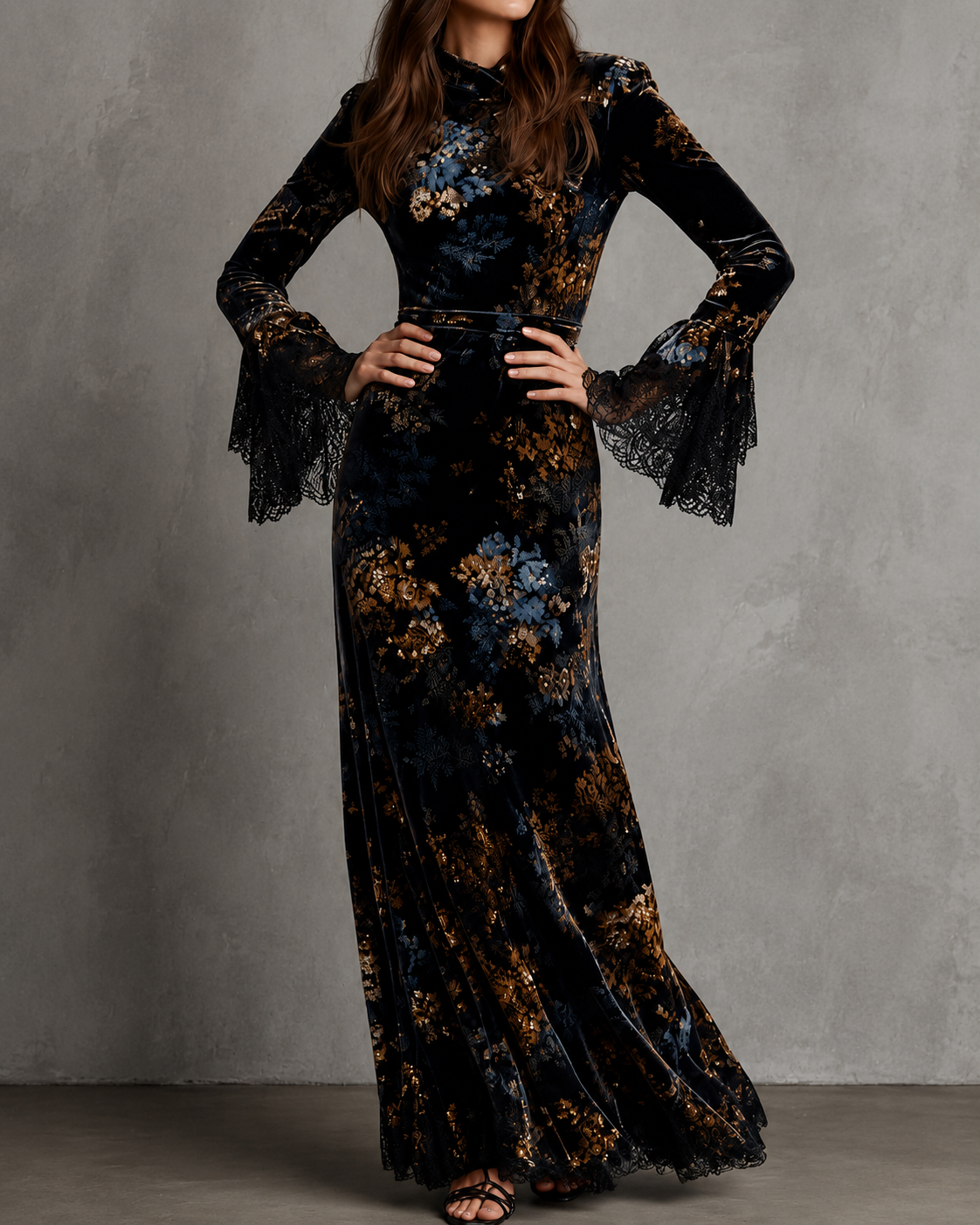 Vestido con estampado floral y mangas acampanadas con ribete de encaje